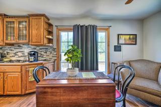 The Rockhouse Cottage with Deck on Tulsa Farm! - Tulsa - 8