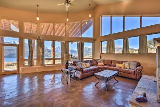 Luxe Twin Lakes House with Mountain and Lake Views! - Twin Lakes - 8
