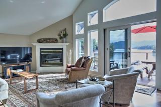 Lakefront Bolton Retreat with Balcony and Views! - Bolton Landing - 7