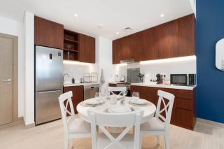 Ultimate Stay for 4 with Sunset Balcony at La Mer - Dubai - 3