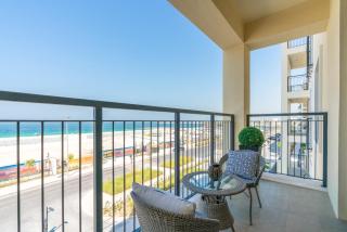 Ultimate Stay for 4 with Sunset Balcony at La Mer - 7