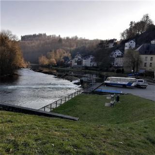 Bouillon, au faubourg de France, face à la Semois - 3