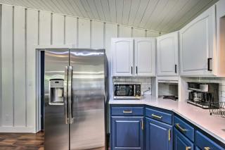 Modern Kilgore Home with Yard about 14 Mi to Lake! - 2