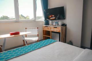 Harbour Komodo Hotel - 2