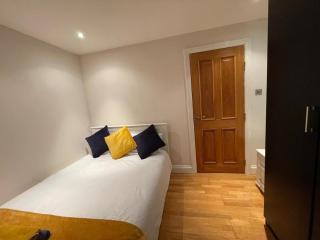 Beautiful & Luxurious Apartment in Richmond - Richmond - 5