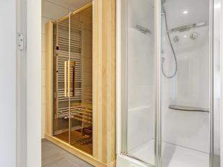 Attractive holiday home in Noordwolde with sauna - 7
