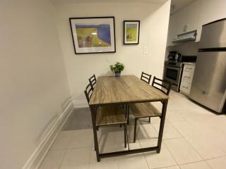 Yorkmills and Bayview !C Cozy & Stylish Private Bdr with Shared Bathroom - Toronto - 4