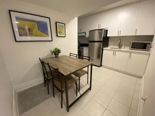 Yorkmills and Bayview !C Cozy & Stylish Private Bdr with Shared Bathroom - Toronto - 1