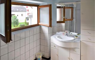 Gorgeous Home In Osse-En-Aspe With Wifi - 7