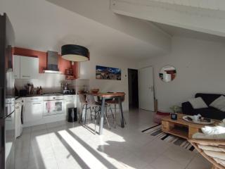 Appartement plein centre village, vue montagnes, proximité immédiate lac - Doussard - 2