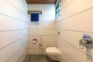 Two Villa by StayVista with Infinity Pool, Farm & Mountain Views, Modern Interiors - Karjat - 9