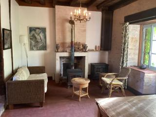 Charming Home by River Allier Hiking Trails - 9