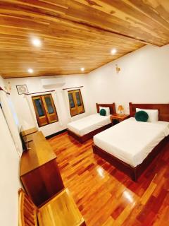 Opera Premier Hotel - 1