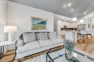 Seaside Ocean Getaway - 8