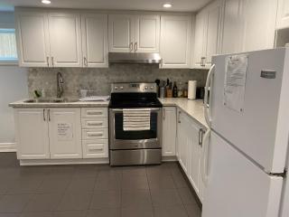 Yonge and Finch Subway !R Spacious & Stylish Prvt Bdr with Shared Bathroom - Toronto - 3