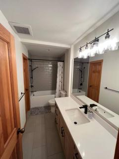 Ski In/Ski Out Luxury Home w/ jacuz/ fireplace - 9