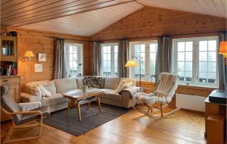 Stunning Home In Sjusjøen With Sauna - 9