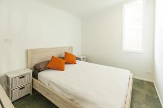 Drift Beach House Getaway - Holloways Beach - 7
