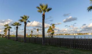 Catch-N-Relax - Rockport - 1