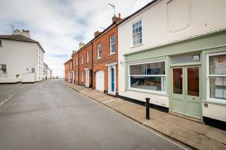 The Shiny Pebble, 5* ground floor.Coastal retreat. - Southwold - 0