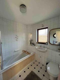 Relax with spectacular views and Hot Tub - Kircubbin - 5
