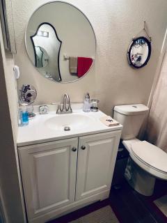 Ruskin FL 2 bdrm 1 bath suite, shared common areas - 4