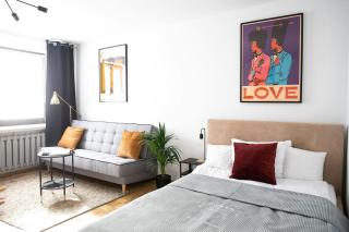 oompH Warsaw Center Well Designed Apartment with Balcony - Warsaw - 0