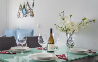 Lovely Apartment In Torrevieja - Torrevieja - 6
