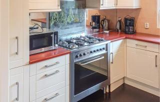 Gorgeous Home In Heinkenszand With Wifi - heinkenszand - 7
