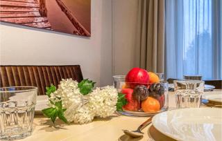 Gorgeous Home In Heinkenszand With Wifi - heinkenszand - 5