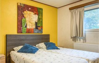 Gorgeous Home In Heinkenszand With Wifi - heinkenszand - 4
