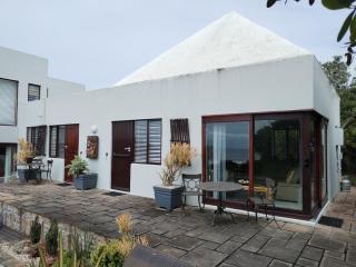 PYRAMID HOUSE BY THE SEA - Port Alfred - 8