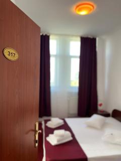 Hotel Tineretului - Bucharest - 1