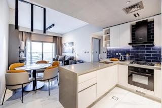 1BR plus Study MAG 318 Canal View Business Bay - Dubai - 3