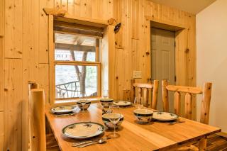 Cabin Near River - Treehouse Masters Stayed Here! - Ferryville - 1