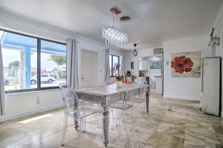 Airy Coastal Home - 3 Miles to Deerfield Beach! - 4