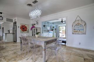 Airy Coastal Home - 3 Miles to Deerfield Beach! - 3