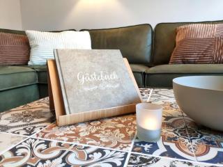 Ferienhaus Blaue Blume mit 11 kW Ladestation, Kamin, Terrasse, eingezäuntem Garten, Sauna, WLAN, Netflix, 2 Hunde willkommen! - Güntersberge - 0
