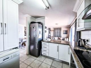 Le Paradis Beachfront Apartment - Ballito - 7