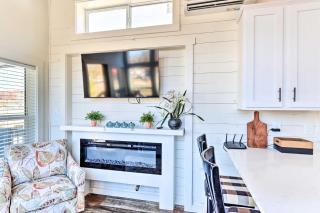 Tiny Home Retreat with Fire Pit about 3 Mi to Lake! - Morganton - 6