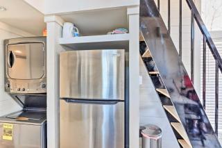 Tiny Home Retreat with Fire Pit about 3 Mi to Lake! - Morganton - 2