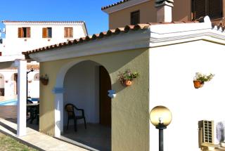 Residence con piscina a Sos Alinos - Cala Liberotto - 3