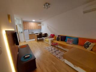 Riverside Ferona apartment with garage - 5
