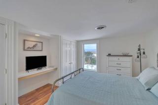 Huge Farmhouse with Heated Pool for Vacations and Retreats - Roseland - 8