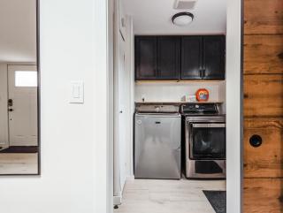 Pinewood Bungalow - Luxury Cabin, Kid-Friendly - Catskill - 1