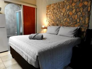 ZUCH Accommodation at Pafuri Self Catering - Executive Guest Suite - 6