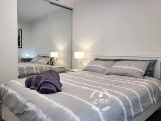 Modern new 1-bedroom apartment in Canberra City - 4