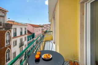 WHome Prime Location w AC 3-Bed Duplex Perfect for Families ONLY - Lisbon - 9