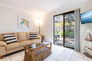 Gretel Beach House 5 Gretel Cl perfect pet friendly house with air con and WiFi - Nelson Bay - 6