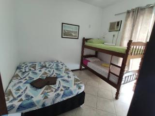 Apto 2 quartos com AR Cond, prédio frente p/ praia - 8